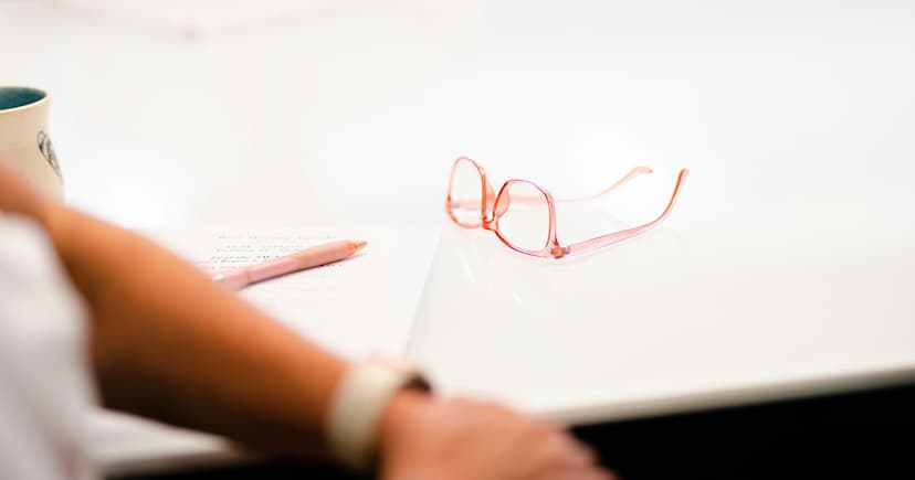 Intershop's Cost Cuts Deliver Positive EBIT Despite Revenue Dip in Q1 2026