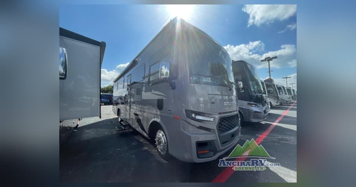 Ancira RV of Boerne Highlights Class B & C Motorhomes and Expandables